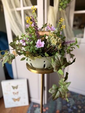 Spring Floral Centerpiece | Berry Bowl Arrangement | Cottage Decor